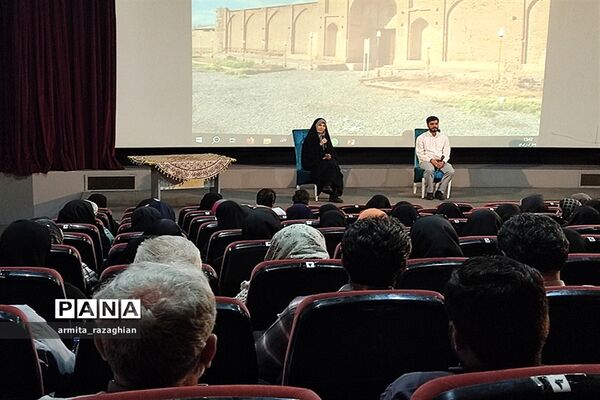 گردهمایی فعالان فرهنگی حوزه دختران نوجوان شهر تهران