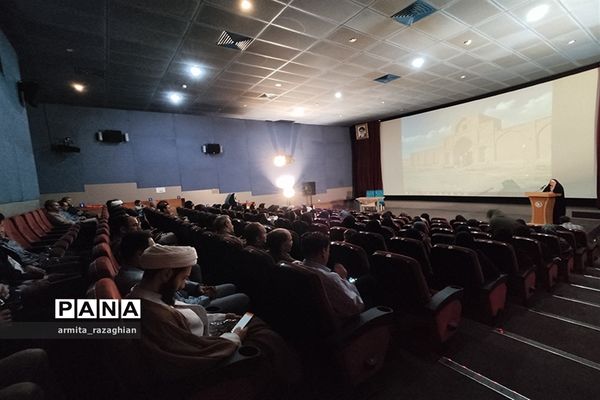 گردهمایی فعالان فرهنگی حوزه دختران نوجوان شهر تهران