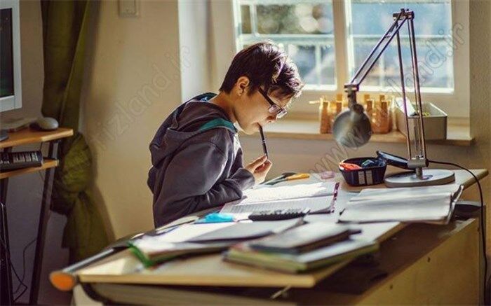 ضرورت بازطراحی ساختار آموزشی و برنامه درسی در شاخه و رشته‌های تحصیلی