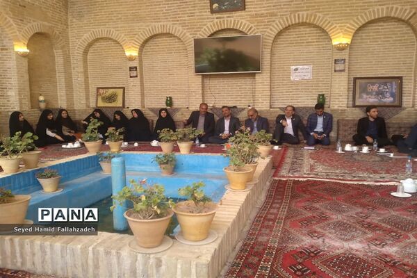 جلسه هم‌اندیشی سرگروه‌های پرورشی ناحیه یک به‌مناسبت سالروز آزادسازی خرمشهر