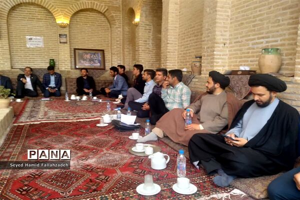 جلسه هم‌اندیشی سرگروه‌های پرورشی ناحیه یک به‌مناسبت سالروز آزادسازی خرمشهر