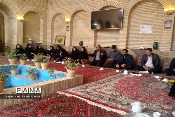 جلسه هم‌اندیشی سرگروه‌های پرورشی ناحیه یک به‌مناسبت سالروز آزادسازی خرمشهر