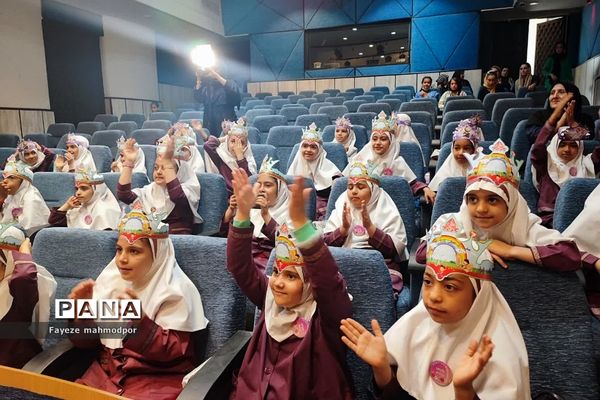 جشن الفبا در دبستان حضرت زهرا(س) یک رودهن