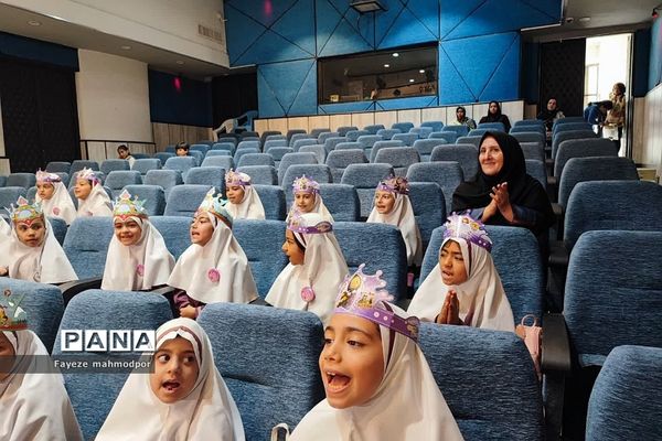 جشن الفبا در دبستان حضرت زهرا(س) یک رودهن