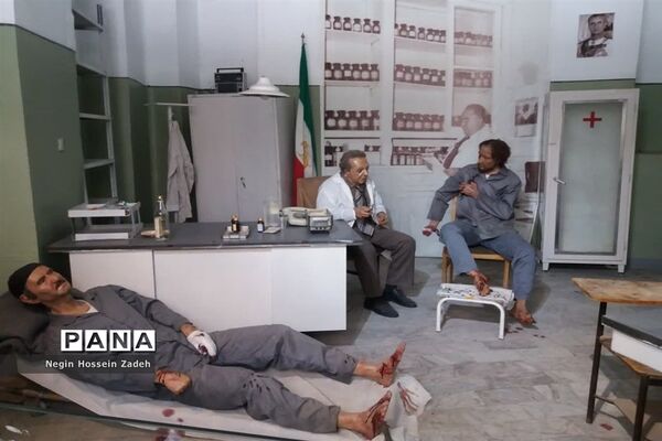 بازدید معاونان پرورشی آموزش و پرورش اسلامشهر از موزه عبرت