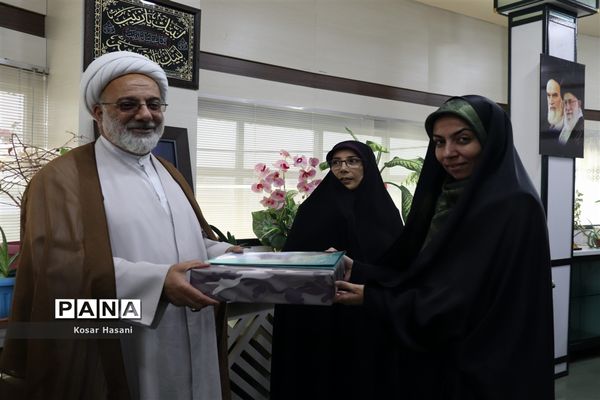 تجلیل به مناسبت روز دختر