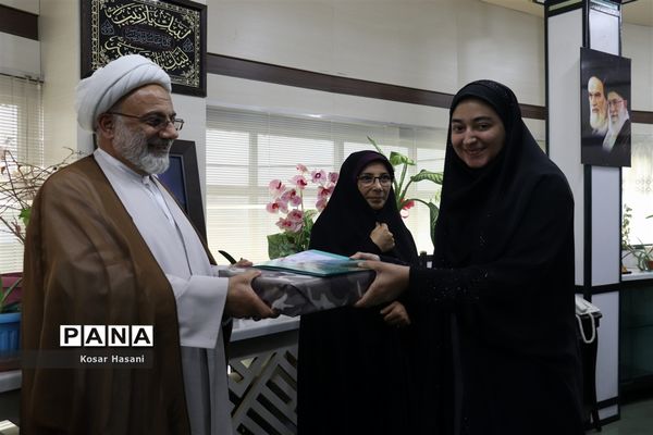 تجلیل به مناسبت روز دختر