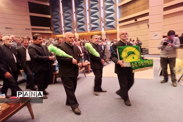 اختتامیه کنگره بزرگداشت مقام معلم منطقه ۲