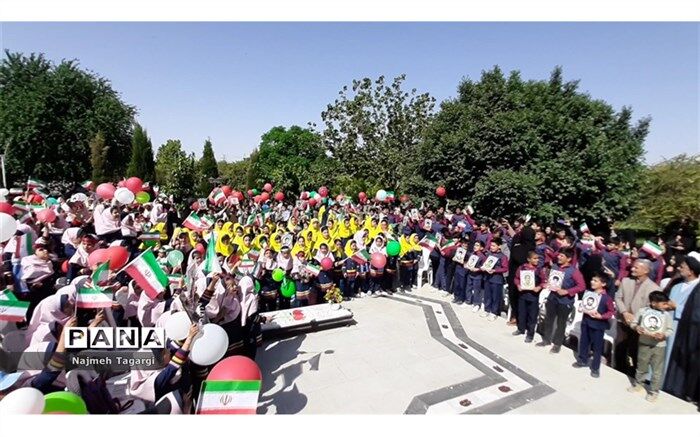 همایش دهه نودی‌ها به‌مناسبت سالروز آزادسازی خرمشهر در شهرستان مه ولات