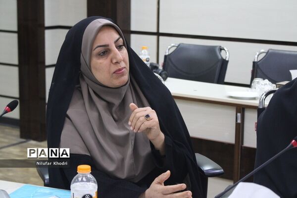 جلسه هم‌اندیشی طرح دانش‌آموز تراز انقلاب اسلامی در بوشهر