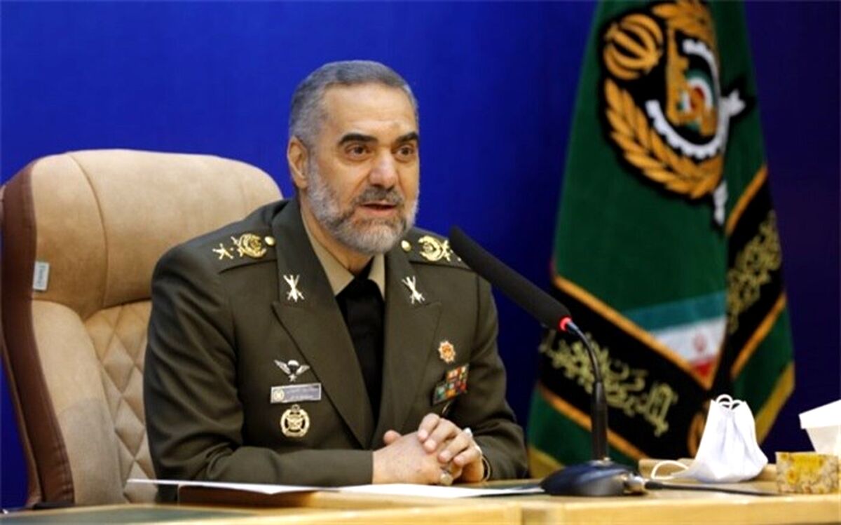 پیام رونمایی از موشک خرمشهر۴ حمایت از صلح در منطقه است