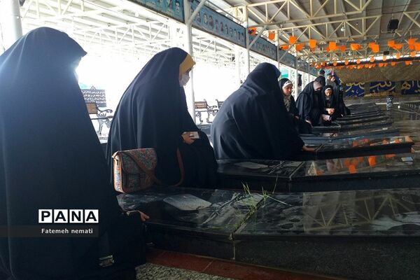 اردوی معنوی اعضاء کارگروه‌های تربیتی در گلزار شهدای ملارد