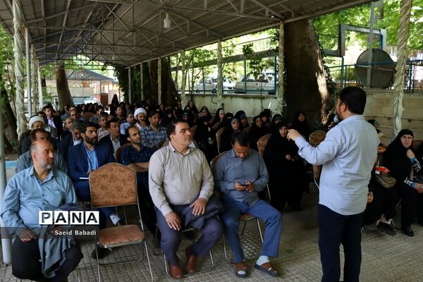کاردوی تحولی مشاوران و مربیان پرورشی مدارس قم در اردوگاه شهید باهنر تهران
