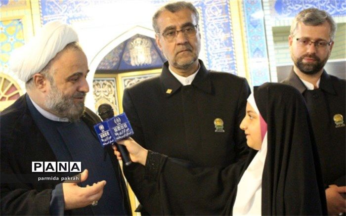 نگهداشتن یاد خداوند و  ائمه از آثار معنوی پرچم امام رضاست