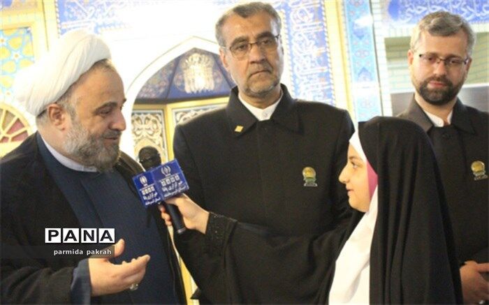 نگهداشتن یاد خداوند و  ائمه از آثار معنوی پرچم امام رضاست