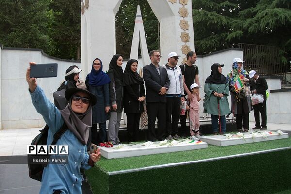همایش کوهپیمایی همکاران حوزه ستادی و اداره‌کل آموزش و پرورش شهر تهران