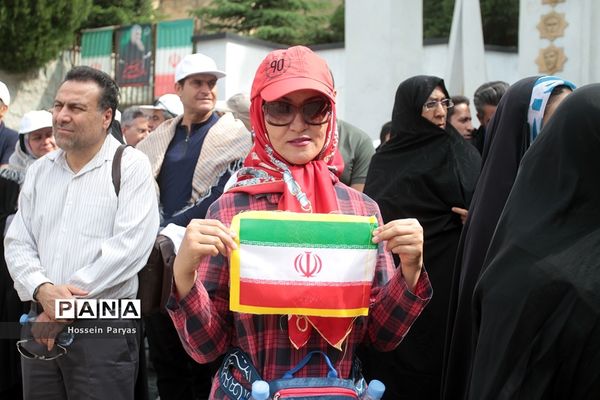 همایش کوهپیمایی همکاران حوزه ستادی و اداره‌کل آموزش و پرورش شهر تهران