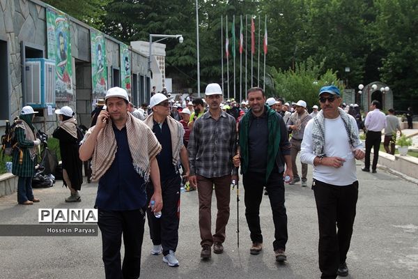 همایش کوهپیمایی همکاران حوزه ستادی و اداره‌کل آموزش و پرورش شهر تهران