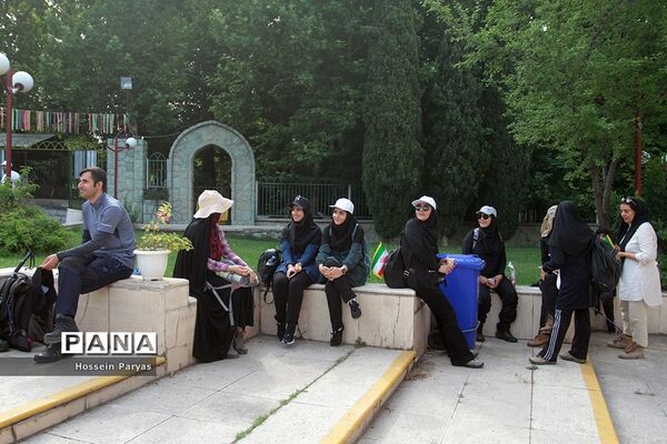 همایش کوهپیمایی همکاران حوزه ستادی و اداره‌کل آموزش و پرورش شهر تهران