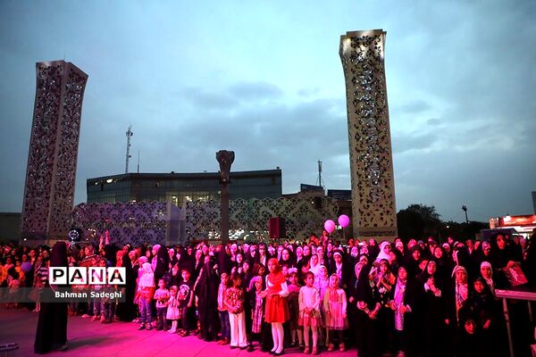 جشن بزرگ دختر ایران
