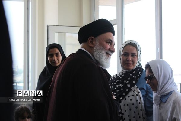 تجلیل از دانش‌آموزان برتر مدارس اورین بهارستان‌2 به‌مناسبت دهه کرامت