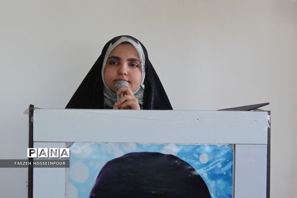 تجلیل از دانش‌آموزان برتر مدارس اورین بهارستان‌2 به‌مناسبت دهه کرامت