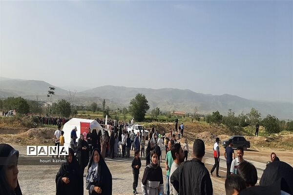 پیاده‌روی خانوادگی به‌مناسبت دهه کرامت در شهرستان مانه وسملقان