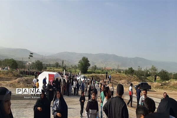 پیاده‌روی خانوادگی به‌مناسبت دهه کرامت در شهرستان مانه وسملقان