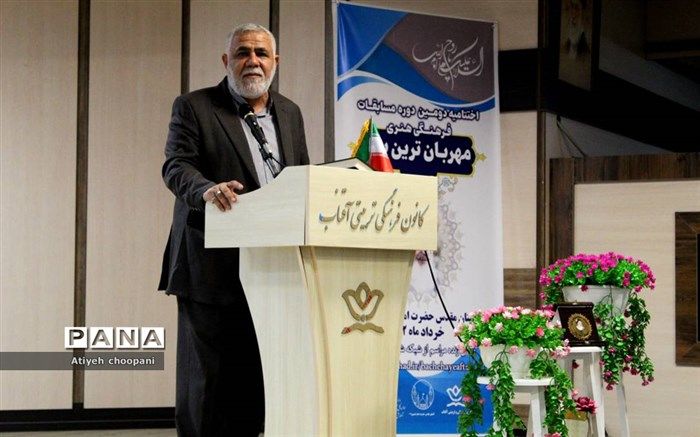 اندیشه‌ها و تلاش‌های صادقانه امام راحل،  چراغی برای هدایت انسان‌ها و تربیت‌های آینده است