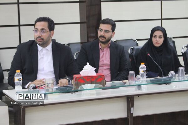 جلسه شورای رفاهی و بهداشتی اداره‌کل آموزش و پرورش استان بوشهر