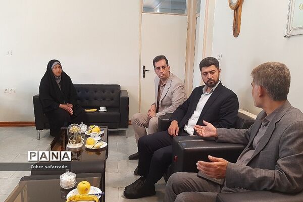 بازدید رئیس مرکز سنجش و پایش وزارت آموزش و پرورش از حوزه‌های اجرای امتحانات نهایی خردادماه رودهن