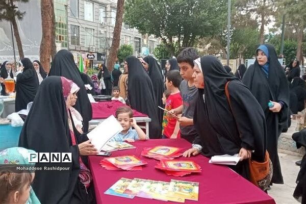 برگزاری جشن دهه کرامت درمنطقه باغ فیض اسلامشهر
