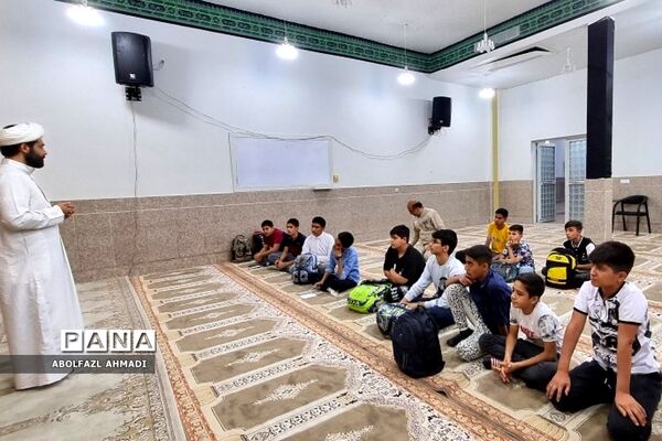 اردوی آموزشی دانش‌آموزان در حوزه علمیه امام صادق(ع)