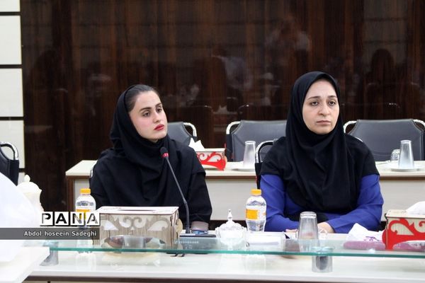 نشست هم‌اندیشی مدیران پژوهش‌سراهای دانش‌آموزی استان بوشهر