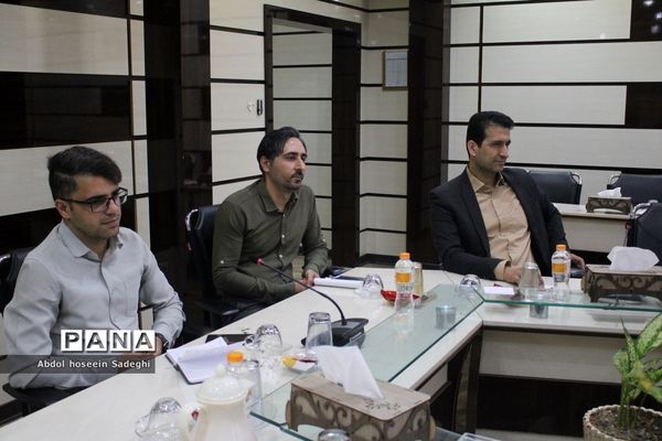 نشست هم‌اندیشی مدیران پژوهش‌سراهای دانش‌آموزی استان بوشهر