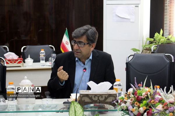 نشست هم‌اندیشی مدیران پژوهش‌سراهای دانش‌آموزی استان بوشهر