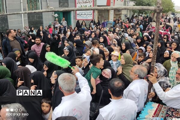 کاروان زیر سایه خورشید