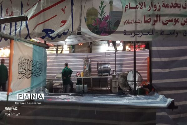 برپایی موکب‌ها نذری در مشهد مقدس  به مناسبت ولادت امام رضا (ع)