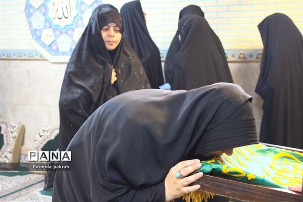 حضور خادمان حرم مطهر رضوی (ع) در اداره کل آموزش و پرورش کرمانشاه