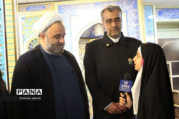 حضور خادمان حرم مطهر رضوی (ع) در اداره کل آموزش و پرورش کرمانشاه