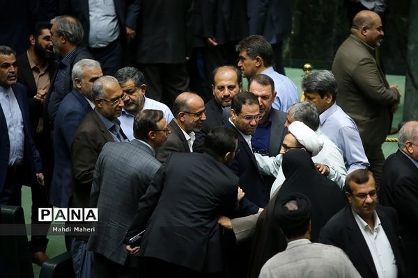 جلسه رای اعتماد مجلس به وزیرآموزش پرورش