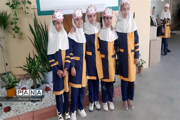 برگزاری جشن الفبا دانش‌آموزان ابتدایی ناحیه 3  شیراز