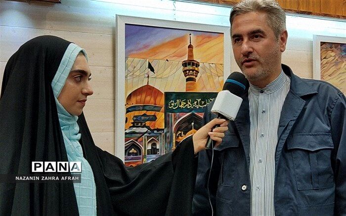 حضور هنرمندان در نمایشگاه نقاشی، جلوه‌گاهی از عشق به امام رضا(ع) در قاب یک تابلوی نقاشی است/ فیلم