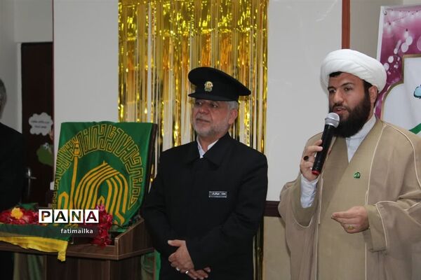 برگزاری آیین پرچم‌گردانی حرم مطهر امام‌رضا(ع) در آموزشگاه امام‌رضا(ع) فیروزکوه