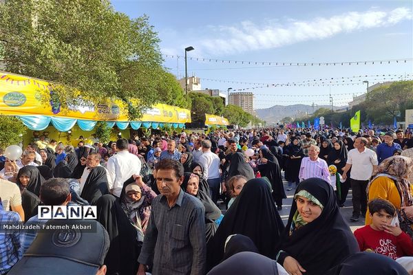 جشن بزرگ امام رضایی‌ها با شور و نوایی متفاوت در پایتخت معنوی ایران