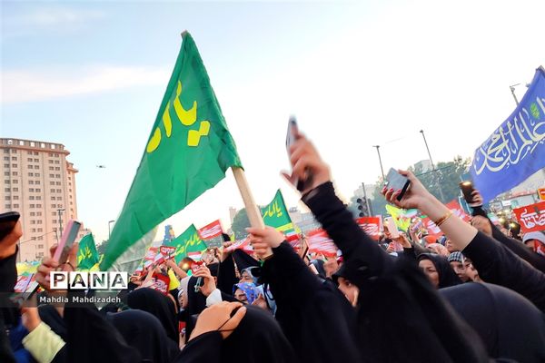 جشن بزرگ امام رضایی‌ها با شور و نوایی متفاوت در پایتخت معنوی ایران