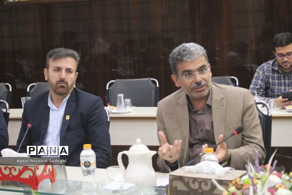 جلسه گروه بهبود کیفیت سواد‌آموزی آموزش و پرورش استان بوشهر