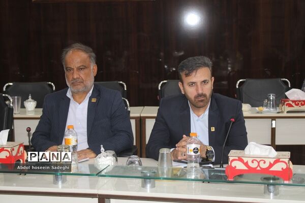 جلسه گروه بهبود کیفیت سواد‌آموزی آموزش و پرورش استان بوشهر