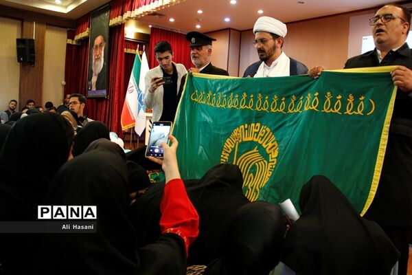 کاروان زیر سایه خورشید در ارومیه