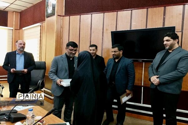 مراسم رونمایی از کتاب دانش‌آموز خبرنگار پانا